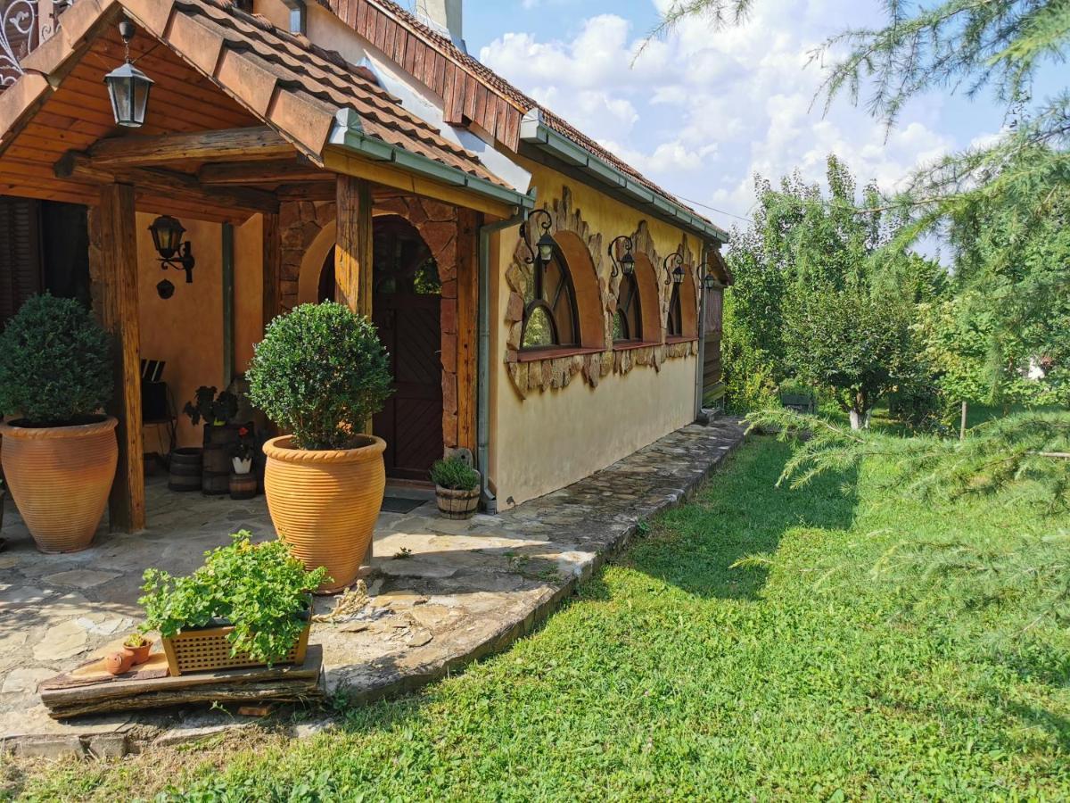 Vikendica Kraj Dunava Oaza Banostor Exterior photo
